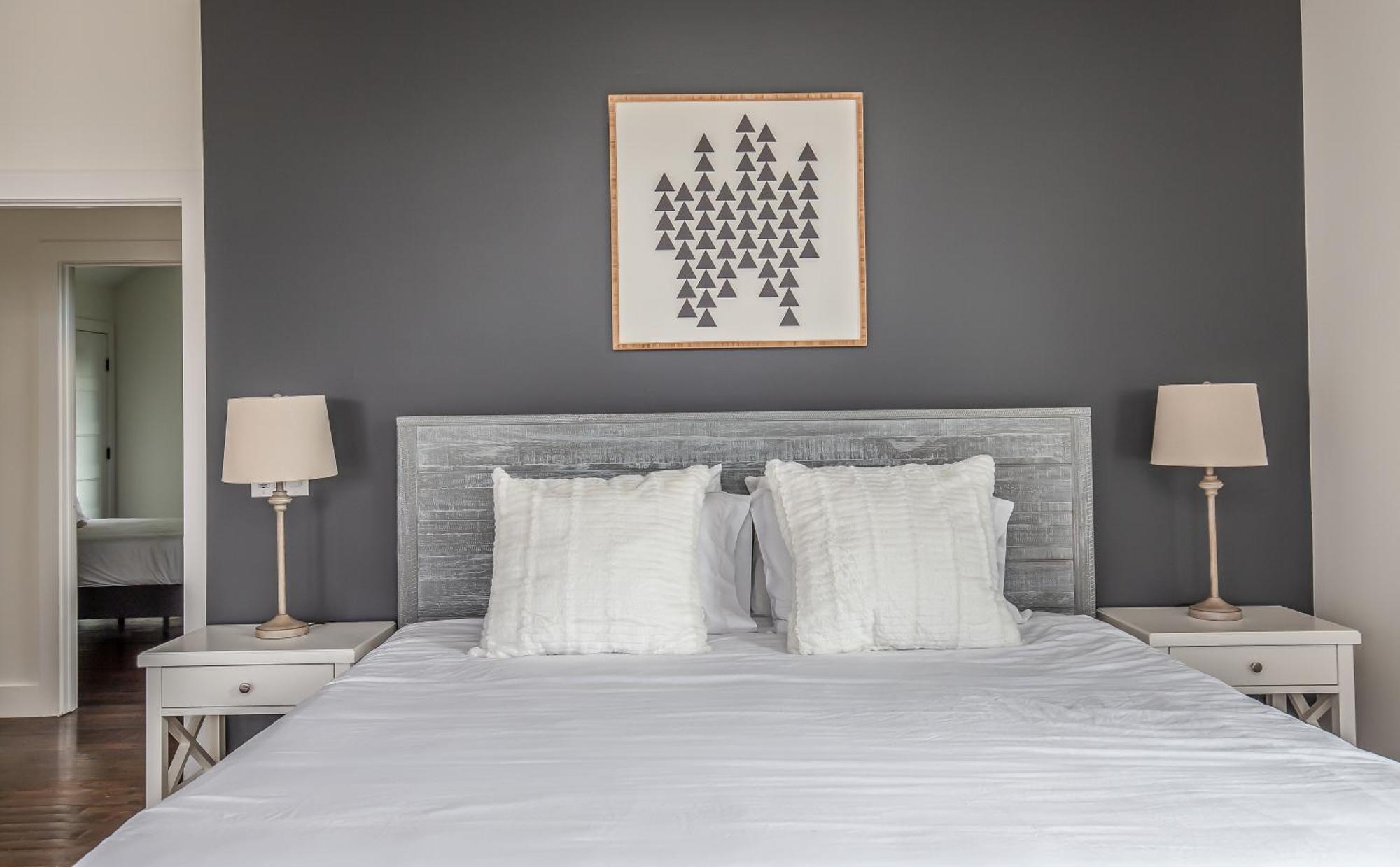 Whiskey House With Rooftop Golf, City Views! 8Min To Downtown! Sleeps 9! Нашвил Екстериор снимка